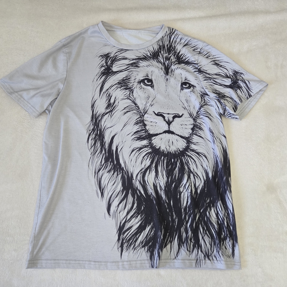 SHEIN Gray and Black Lion Art Tee Size 16